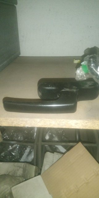Herrajes para ventanas correderas y abatibles