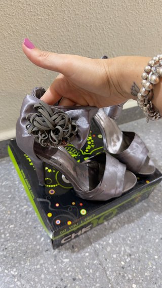 Sandalias de fiesta grises talla 38