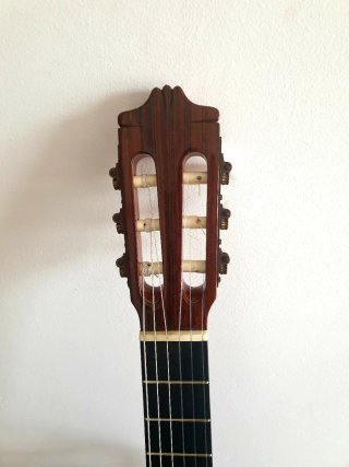 Guitarra Alhambra 8C Maciza