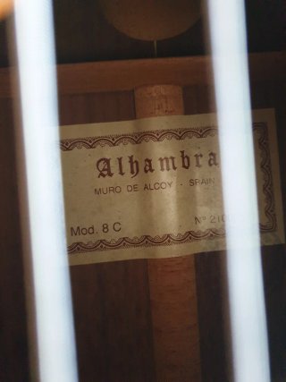 Guitarra Alhambra 8C Maciza