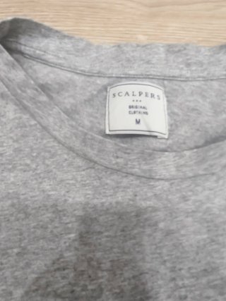 Camiseta Scalpers Gris