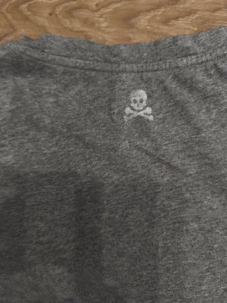 Camiseta Scalpers Gris
