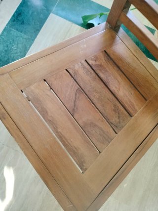 Sillas coloniales de madera