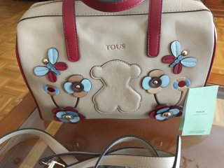 Bolso Tous Beige y Rojo Flores Relieve