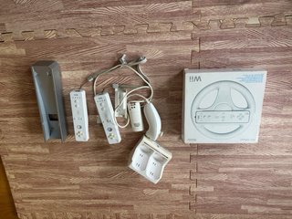 Nintendo Wii Blanca + Accesorios y Juegos