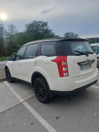 Mahindra XUV 500 2015
