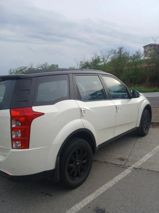 Mahindra XUV 500 2015