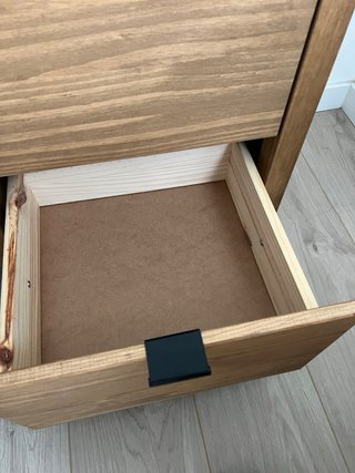 Pack de 2 mesitas de noche nuevas madera nogal