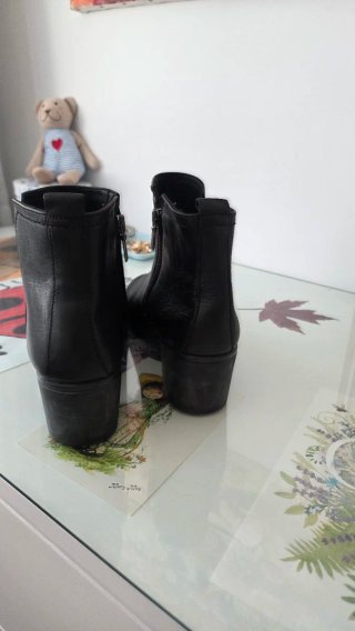 Botines piel negros talla 39