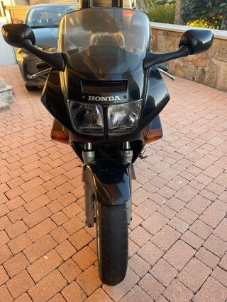 Honda VFR 750 RC36 Negra