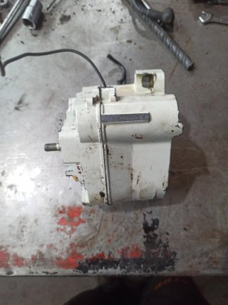 Cárter Stihl MS200