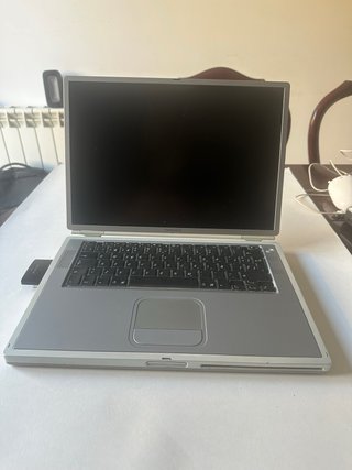 Apple PowerBook G4 Titanium 550 MHz – 512 MB RAM