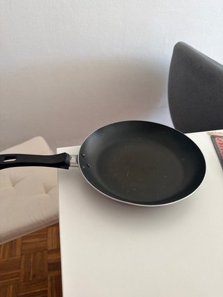Sartén IKEA Negra Metal y Plástico