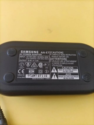 Cargador Samsung AA-ET para videocámara
