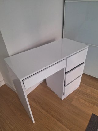 Escritorio blanco lacado