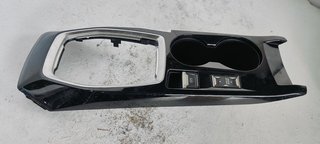 CONSOLA CENTRAL PEUGEOT 208 (P2) 1.2I TURBO 100 F