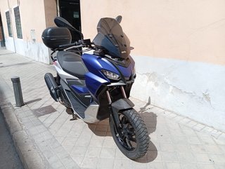 Aprilia SR GT 125 Maxi-Scooter Azul/Plata