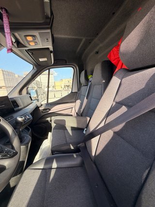 Nissan Interstar 2025