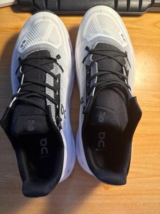Zapatillas On Running CloudTecphase Gris/Blanco