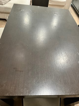 Mesa de comedor oscura extensible con 6 sillas