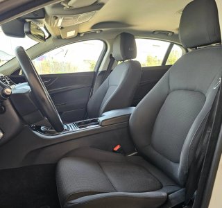 Jaguar XE 2018