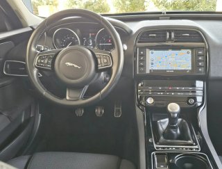 Jaguar XE 2018