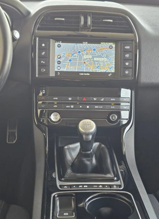 Jaguar XE 2018