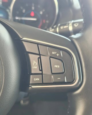 Jaguar XE 2018