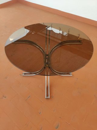 Mesa cristal y 3 sillas metálicas