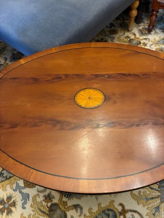 Mesa auxiliar redonda de madera