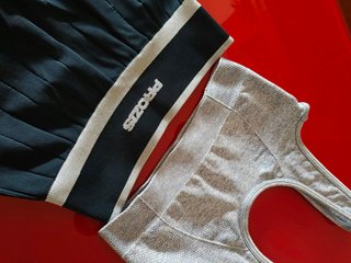 Conjunto deportivo Prozis gris y azul