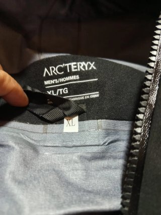 Chaqueta Arc'teryx Alpha SV Talla XL