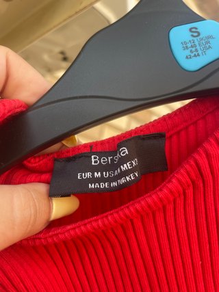 Crop top tricolor de Bershka