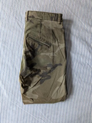 Pantalón Camuflaje Slim Fit con puño Pull&Bear