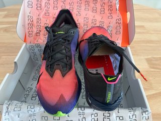 Nike ZoomX Vaporfly Next% 4, 38,5 y 39 Mujer