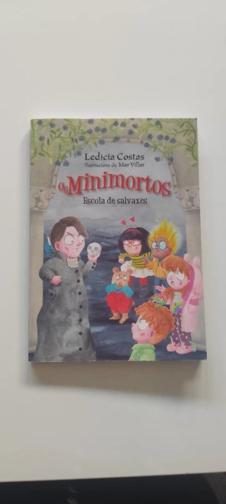 Libro Os Minimortos Escola de Salvaxes