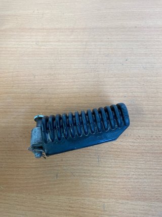 Estribera trasera derecha BMW R 850 R (1998)