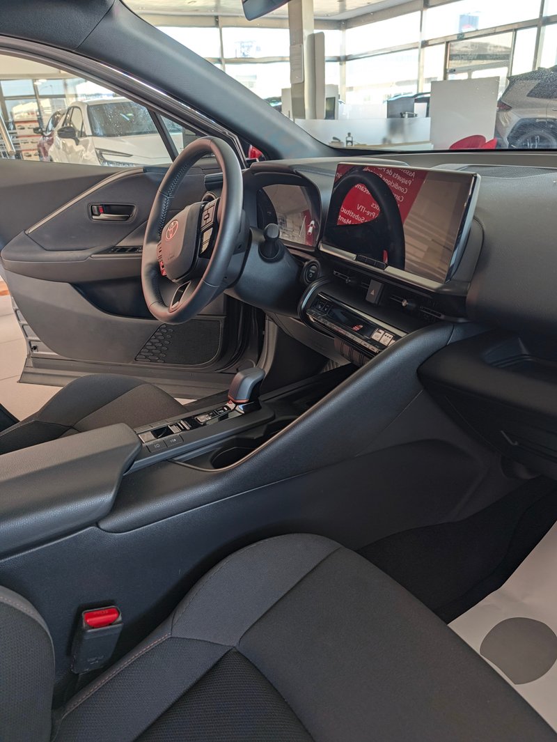 Toyota C-HR 2024, foto 4