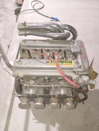Motor Alfa Romeo para mesa
