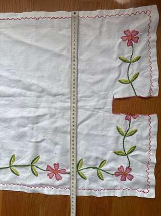 Tapete de mesa bordado flores rosas