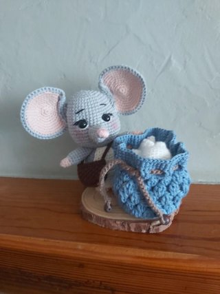Ratóncito Perez .  Amigurumi  tejido a mano