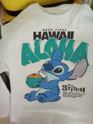 Sudadera Disney Stitch Navideña + camiseta