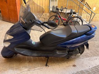 Yamaha Majesty Maxi Scooter Azul