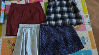 Lote 4 Faldas Stradivarius para mujer (GRATIS)