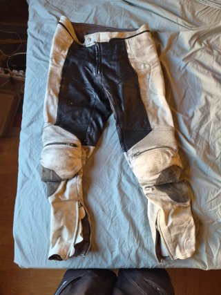 Mono de cuero para moto