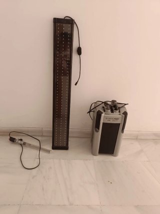 Acuario de 180litros completo con mueble de rincón