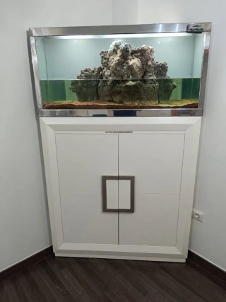 Acuario de 180litros completo con mueble de rincón
