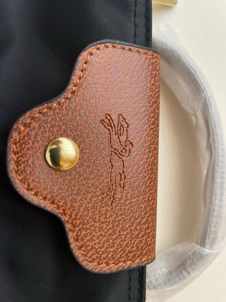 Bolso pequeño negro y marrón