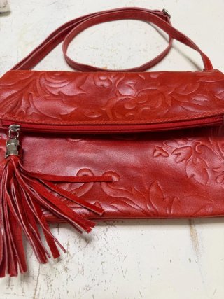 Pochette vera pelle rossa con tracolla