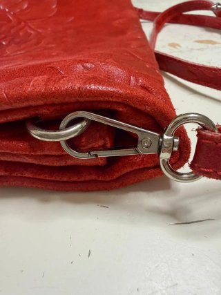 Pochette vera pelle rossa con tracolla